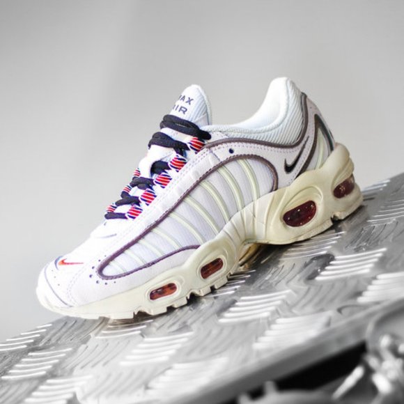 NIKE Air Max Tailwind - Picture 8 of 12